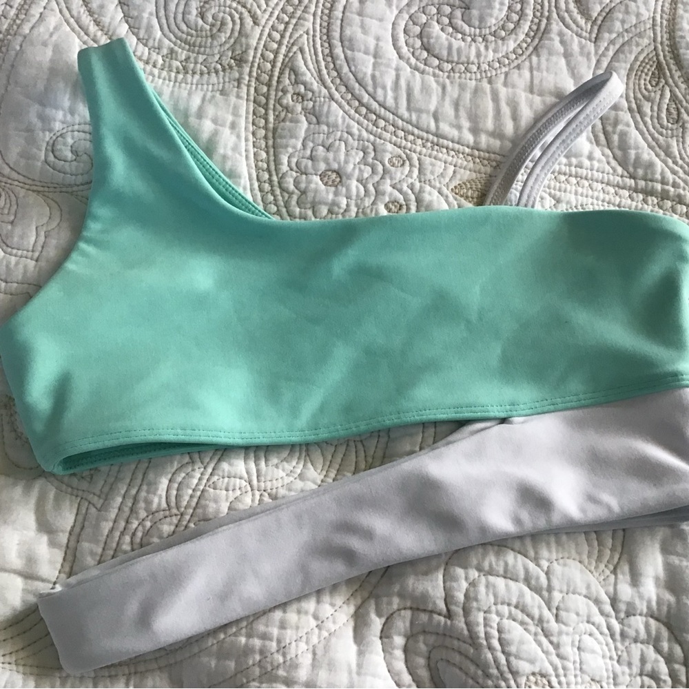 Girls VGUC dance top size CXL